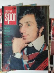 1975 SENESİ HAYAT SPOR DERGİLERİ LOTU...