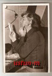 EKREM BORA MAKYAJ YAPARKEN ORİJİNAL FOTOĞRAF...