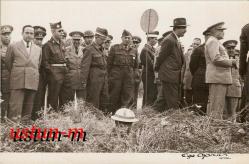 İZMİR TATBİKAT TEMALI İKİ ADET ASKERİ FOTOĞRAF...