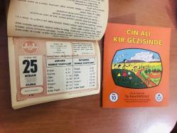 25 Nisan 1986 hediyelik orijinal Diyanet takvim yaprağı (Cin Ali kitabı hediyeli:)