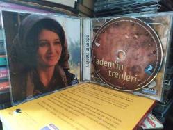 ADEM'İN TRENLERİ - NURGÜL YEŞİLÇAY - CEM ÖZER - BARIŞ PİRHASAN - VCD