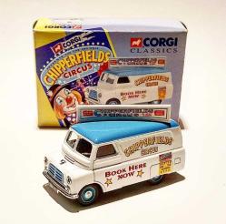 Corgi Chipperfields Van