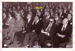 TURHAN FEYZİOĞLU VE SÜLEYMAN DEMİREL FOTOĞRAFI...