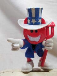 O4-AYAKLARI MIKNATISLI AMERİKALI ADAM PLASTİK FİGÜR