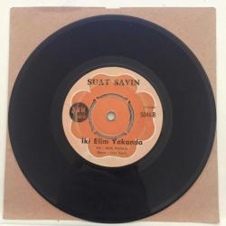 Suat Sayın - Felek / İki elim yakanda / 45'lik plak
