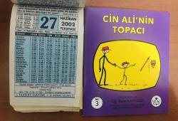 27 Haziran 2002 hediyelik orijinal Fazilet takvim yaprağı (Cin Ali kitabı hediyeli:)