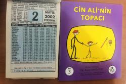 2 Mayıs 2002 hediyelik orijinal Fazilet takvim yaprağı (Cin Ali kitabı hediyeli:)