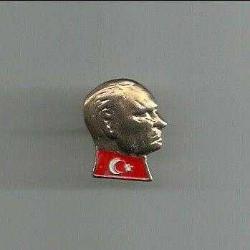 PORTRE ATATÜRK VE BAYRAĞIMIZ ROZET...