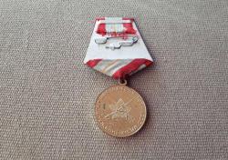 RUSYA SOVYET DÖNEMİ 60.YIL ASKERİ MADALYA B5138 İNDİRİMLİ FİYAT