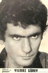 Efemera - Siyah Beyaz Yılmaz Güney  Orta Boy Kartpostal  KRT13576 - kitantik - kitaLog