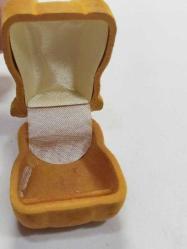 K204----KÜÇÜK BOY YAVRU AYI ŞEKLİNDE ESKİ KUTU