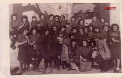 1942 TARİHLİ KIZ İZCİLER FOTOĞRAFI...