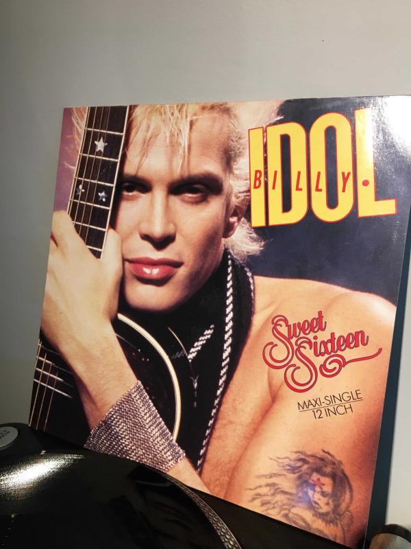 Billy idol sweet sixteen. Sweet Sixteen Билли айдол. Billy Idol Sweet Sixteen обложка. Billy Idol Rebel Yell 1983. Billy Idol CD.