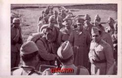 GAZ MASKESİ TEMALI ESKİ ASKERİ FOTOĞRAF....