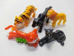 FG16---5 ADET KEDİGİLLERDEN PLASTİK FİGÜR