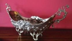 KIZ İSTEMEYE GİDERKEN METAL ÇİKOLATALIK...