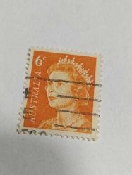 P5-9-4-1966-İKİ ADET DAMGALI AVUSTRALYA KRALİÇE ELİZABETH POSTA PULU-