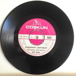 Suat Sayın - Kapımı çalan olmaz / Kaderimdir çekiyorum / 45'lik plak