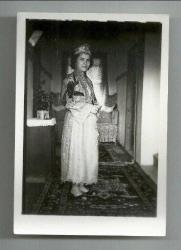 BİNDALLI VE KÖY KIYAFETLİ KADIN FOTOĞRAFLARI...