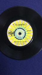 Efemera - LEYLÂ  ERTAŞ (SÖZ VE MÜZİK : NEŞET ERTAŞ) 1. "AŞKIN BENİ DELİ EYLEDİ", 2. "TATLI DİLE GÜLER YÜZE DOYULUR MU" (ÖZLEYİŞPLAK ÖZ-540, 45'LİK) - kitantik - kitaLog