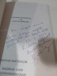Modern Koşmalar Ve Çocuk Şiirleri Yazarından İmzalı
