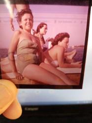 Artist dia 1970 negatif