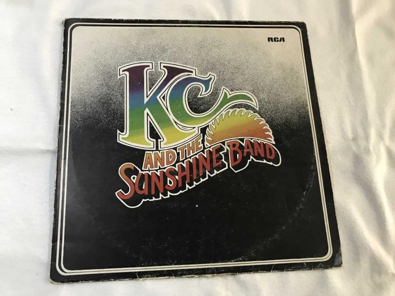 what is the net worth of kc and the sunshine band - Ilustrasi 2
