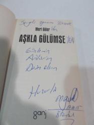Aşkla Gülümse (İMZALI)