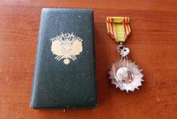 TUNUS ZAFER NİŞANI - MADALYA KUUTULU NADİR ÇIKAR B6357