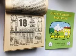 18 Şubat 1994 hediyelik orijinal Türkiye gazetesi takvim yaprağı (Cin Ali kitabı hediyeli:)