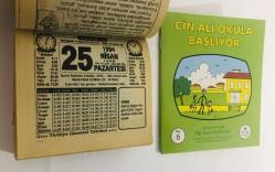 25 Nisan 1994 hediyelik orijinal Türkiye gazetesi takvim yaprağı (Cin Ali kitabı hediyeli:)