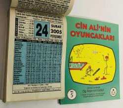 24 Şubat 2005 hediyelik orijinal Fazilet takvim yaprağı (Cin Ali kitabı hediyeli:)