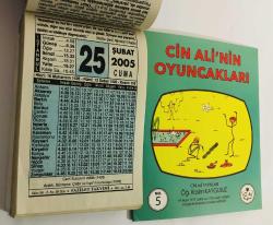 25 Şubat 2005 hediyelik orijinal Fazilet takvim yaprağı (Cin Ali kitabı hediyeli:)