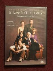 it Runs in The Family DVD - Babalar ve Oğulları DVD Ambalajında