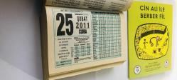 25 Şubat 2011 hediyelik orijinal Saray takvim yaprağı (Cin Ali kitabı hediyeli:)