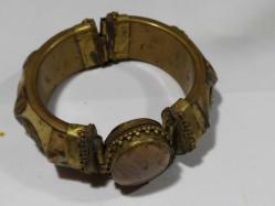 BL3------TAŞ DEKORLU PİRİNÇ VE KEMİK ANTİKA KADIN BİLEKLİĞİ