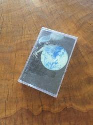 İLHAN İREM - UÇUK MAVİ PENCERE - KASET (JELATİNİNDE)