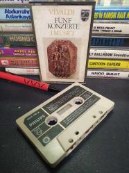 VIVALDI - FÜNF KONZERTE - I MUSICI - KEMAN: FELIX AYO, ROBERTO MICHELUCCI - FLÜT: GASTONE TASSINARI - KASET [HOLLANDA BASKISI]