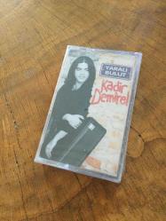 KADİR DEMİREL - YARALI BULUT - KASET (JELATİNİNDE)