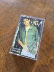NİDA - EVİMİZİN GELİNİ / VURMASAYDIN - KASET