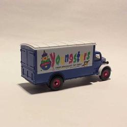 CORGİ CLASSİCS YOUNGSTARS BEDFORD VAN