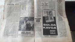 3 MAYIS 1965 CUMHURİYET GAZETESİ manşet sayfası . Boğaz köprüsü konusu tartışıldı. Ankarada gecekondu yapımı hızlandı. Abd.  Kalp nakli yapıldı. Hükümetin irticaı kullanmamasını istiyorum