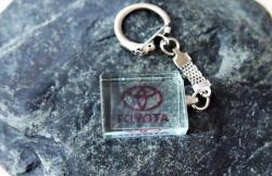 Sanat Taciri- Nadir Koleksiyonluk Toyota Cam Anahtarlık Eskilerden