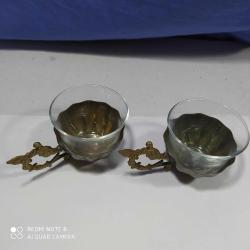 P86----İKİ ADET PİRİNÇ KAHVE FİNCANI ZARF-İKİ ADET CAM FİNCAN İLE