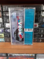 Güllü -- Hayatımın Yanlışı -- Kaset - Yeniden Stoklarda