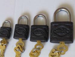 Dökme Demir Eski Asma Kilit Lotu - 4 Adet Eski Asma Kilit - Vintage Globe Asma Kilit