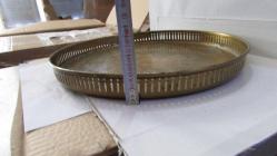 YUVARLAK FORMLU. TOMBAK TARZI SIVAMA BAKIR TEPS. TÜM YÜZEY KALEM İŞÇİLİKLİ VE FLORAL DESE (ANTİK RA