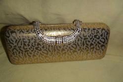 ANTİKA DEĞİL AMA ÇOK GÜZEL BİR ÇANTA GECE ÇANTASI DETAY RESİMLERDE VAR (ANTİK KOLİ 4