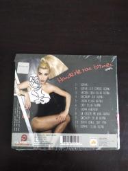 Hande Yener Uzaylı Hande'yle Yaz Bitmez (ambalajında) -- MÜZİK CD --(NO 2338)