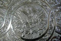 OSMANLI.DEVLET ARMALI İŞLEMELİ TEPSİ KAHVE VB SUNUM HEDİYELİK ÇEYİZLİK GÜMÜŞ İŞLEMELİ TEPSİ KALİTEL